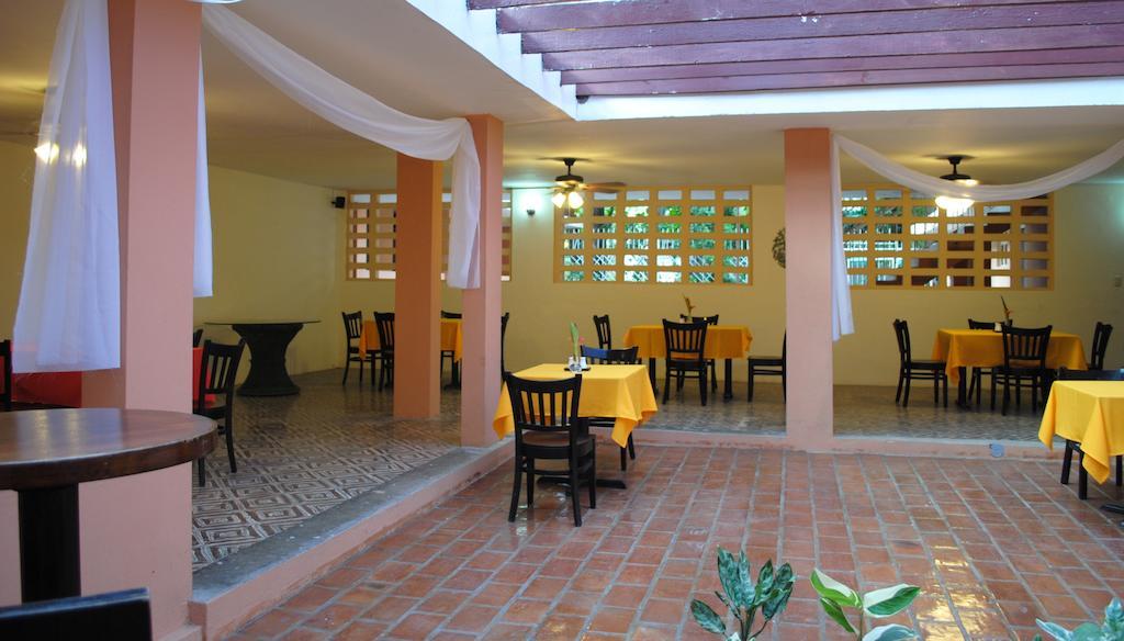 Hotel Imperial Cap-Haitien Bagian luar foto