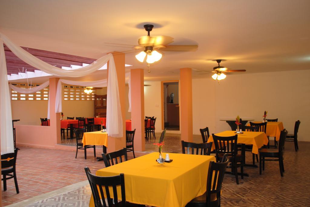 Hotel Imperial Cap-Haitien Bagian luar foto