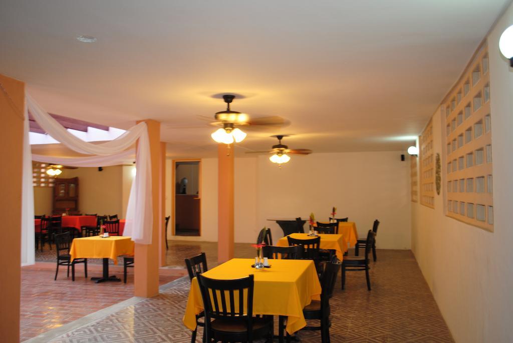 Hotel Imperial Cap-Haitien Bagian luar foto