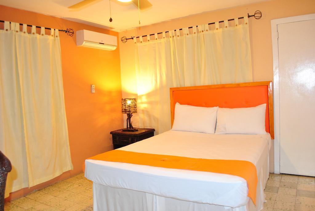 Hotel Imperial Cap-Haitien Bagian luar foto