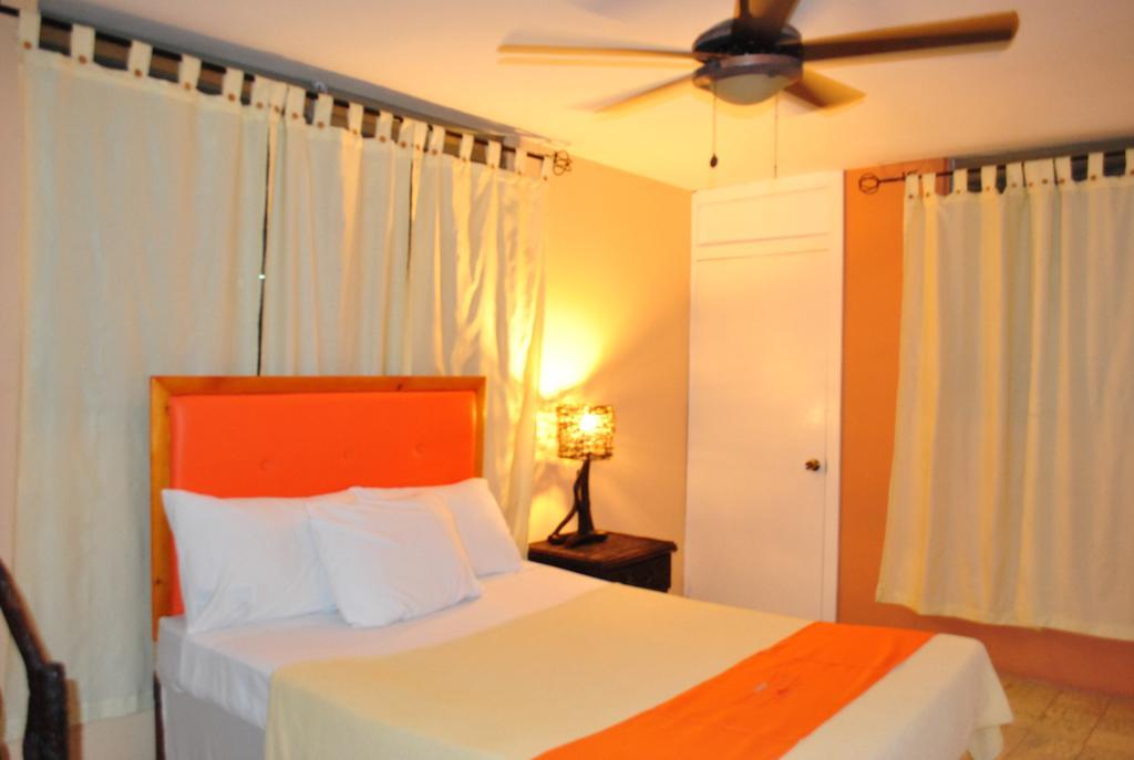 Hotel Imperial Cap-Haitien Bagian luar foto
