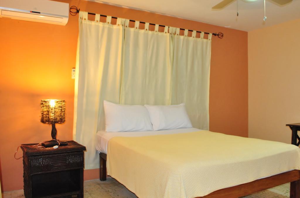 Hotel Imperial Cap-Haitien Bagian luar foto