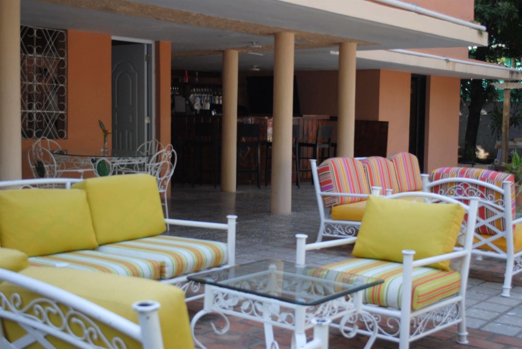 Hotel Imperial Cap-Haitien Bagian luar foto